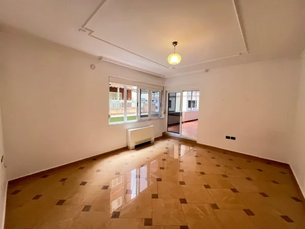 Tirane, jepet me qera ambjent biznesi Kati 1, 165 m² 1600 € (Rruga Pjeter Bogdani)