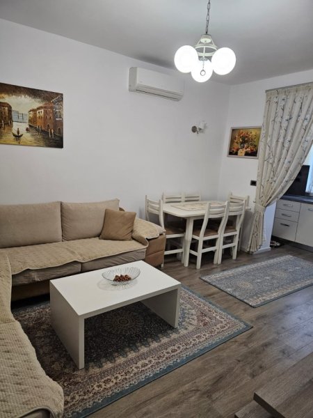 Tirane, jepet me qera apartament 2+1+Ballkon Kati 7, 72 m² 500 € (Rruga Don Bosko, Tiranë)