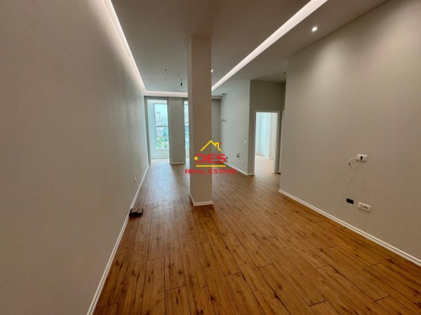 Vlore, shitet apartament Kati 2, 65 m² 103,000 € (Rruga Fejzo Mema)