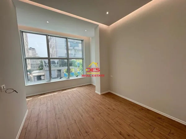 Vlore, shitet apartament Kati 2, 65 m² 103,000 € (Rruga Fejzo Mema)