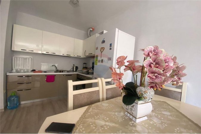 Tirane, shitet apartament 1+1 Kati 1, 76 m² 106,600 € (kompleksi fratari - Astir)