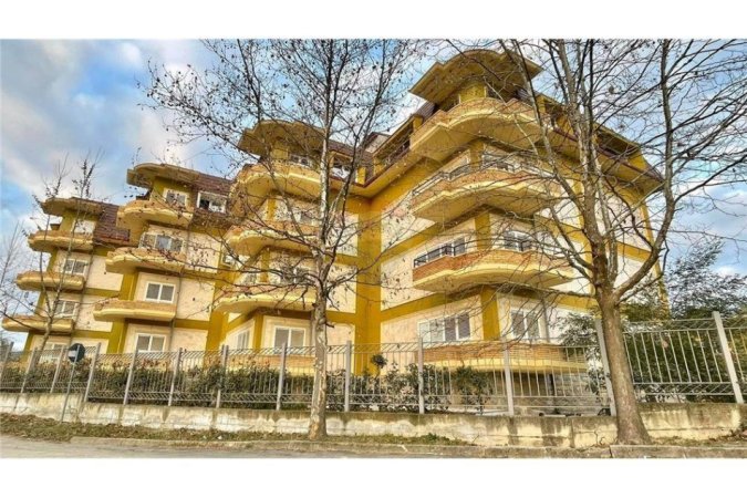 Tirane, shitet apartament 3+1 Kati 3, 151 m² 240,000 € (LakeLand Residence)