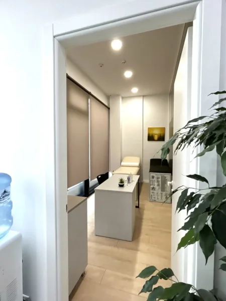 Tirane, jepet me qera ambjent biznesi Kati 0, 100 m² 1,900 € (5 MAJ)