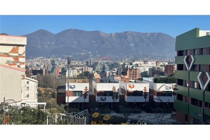 Tirane, shitet apartament 3+1 Kati 3, 154 m² 225,000 € (Rezidenca Kodra e Diellit - British School)