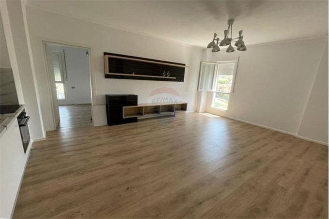 Tirane, shitet apartament 2+1 , 105 m² 150,000 € (Ali Demi)