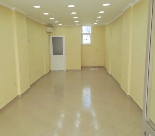 Tirane, shes ambjent biznesi Kati 1, 43 m² 113,000 € (Bulevardi Bajram Curri)