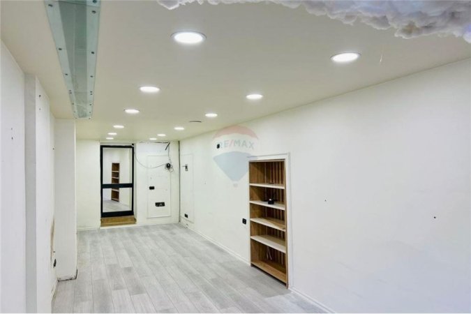 Tirane, jepet me qera dyqan Kati 0, 38 m² 1,200 € (BLV Gjergj Fishta - Myslym Shyri - Shallvaret)