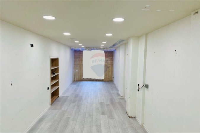 Tirane, jepet me qera dyqan Kati 0, 38 m² 1,200 € (BLV Gjergj Fishta - Myslym Shyri - Shallvaret)