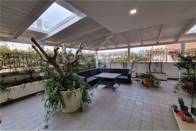Vlore, shitet apartament 2+1 Kati 0, 185 m² 315,000 € (Apartament luksoz 2+1+verande ne shitje,Vlore)