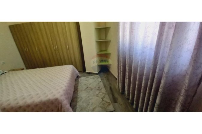 Tirane, jepet me qera apartament 1+1 Kati 2, 60 m² 400 € (Rruga Pandeli Evangjeli - Rruga e Elbasanit)