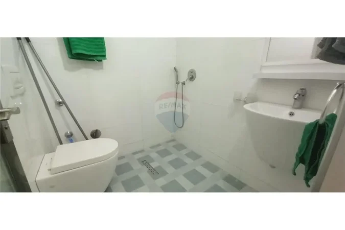 Tirane, jepet me qera apartament 1+1 Kati 2, 60 m² 400 € (Rruga Pandeli Evangjeli - Rruga e Elbasanit)