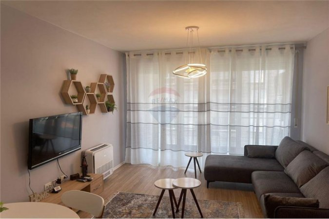 Tirane, jepet me qera apartament 2+1 Kati 7, 95 m² 700 € (Kompleksi Fiori di Bosco - Don Bosko)