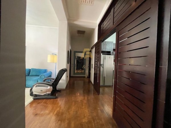 Tirane, shitet apartament 2+1 Kati 4, 120 m² 350,000 € (Qendra e Tiranes)