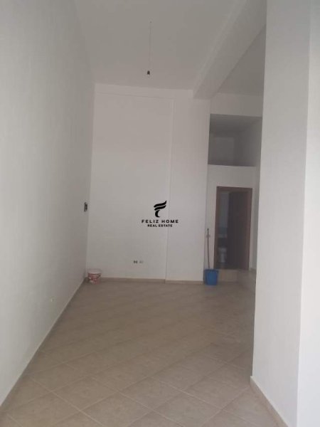 Tirane, shitet ambjent biznesi Kati 0, 33 m² 60,000 € (ASTIR)