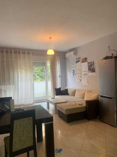 Jepet Me Qera Apartament 2+1 Tek Liqeni Thate [ID P02124]