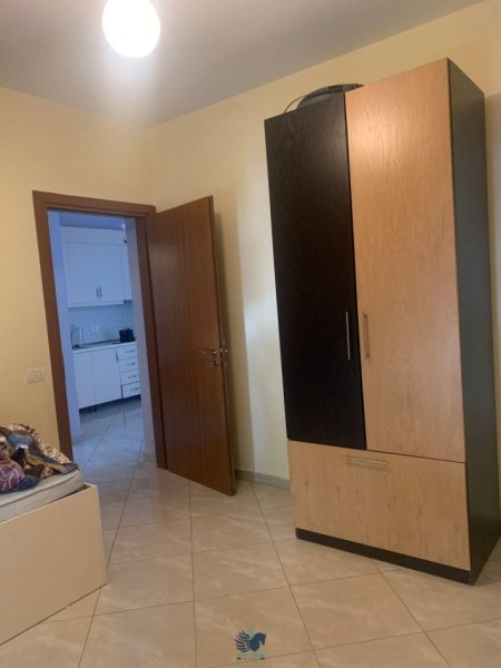 Jepet Me Qera Apartament 2+1 Tek Liqeni Thate [ID P02124]