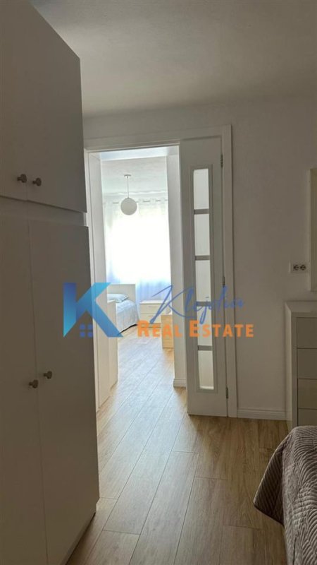 Tirane, jap me qera apartament 2+1+Ballkon Kati 2, 100 m² 700 € (Afer Liqenit Artificial)