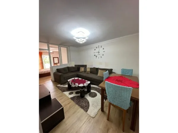 Tirane, shes apartament 2+1 Kati 3, 76 m² 114,000 € (PERBALL MATERNITETIT TE RI)