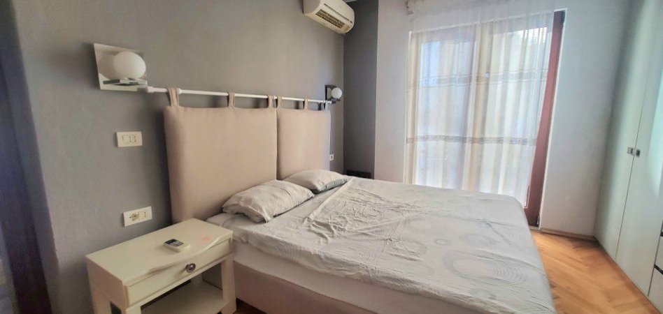 Tirane, jepet me qera apartament 1+1+Ballkon Kati 5, 65 m² 650 € (MYSLYM SHYRI)