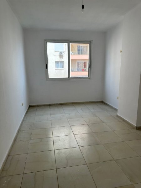Tirane, shitet apartament 1+1+Ballkon Kati 2, 83 m² 91,000 € (rruga Sokrat Miho)