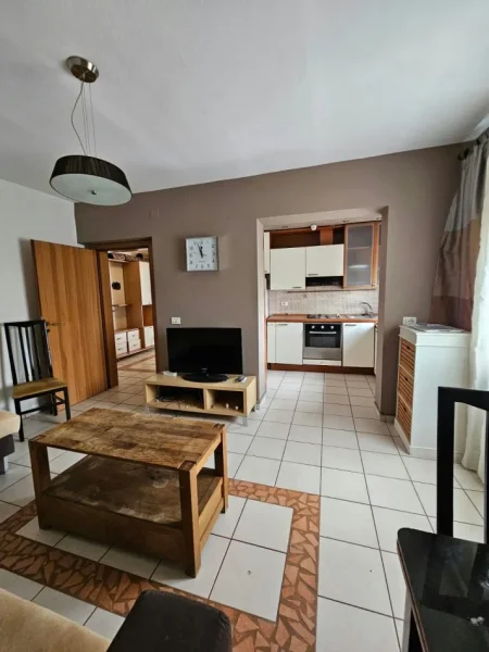 Tirane, jepet me qera apartament 1+1 Kati 6, 64 m² 480 € (zogu zi)