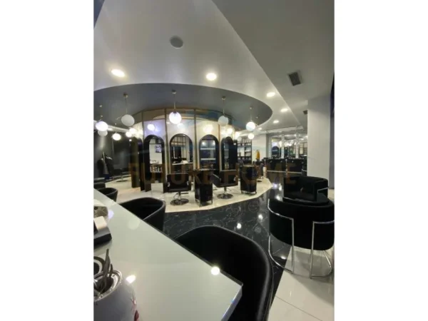 Tirane, shitet apartament Kati 1, 127 m² 145,000 € (UNAZA E RE)