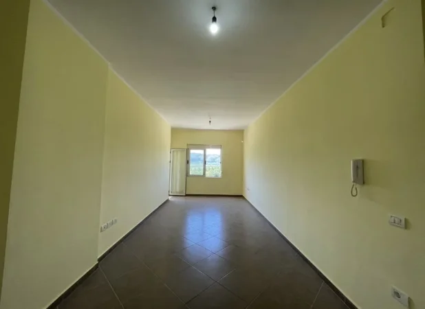 Apartament 2+1 per shitje ne Orikum me pamje nga deti.