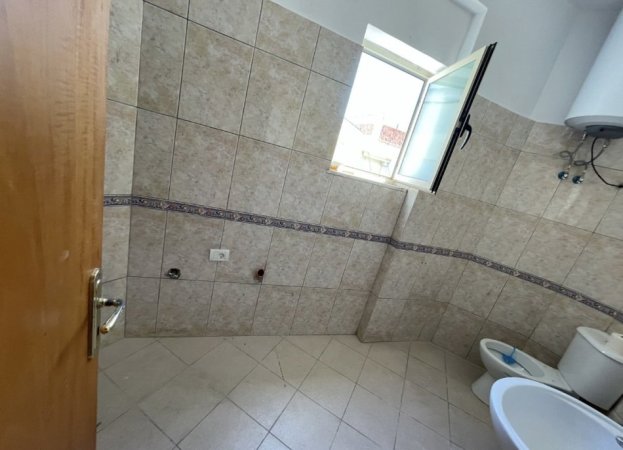 Apartament 2+1 per shitje ne Orikum me pamje nga deti.