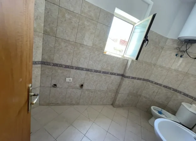 Apartament 2+1 per shitje ne Orikum me pamje nga deti.