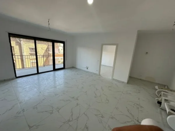 Tirane, jepet me qera zyre Kati 7, 121 m² 750 € (Myslym Shyri)