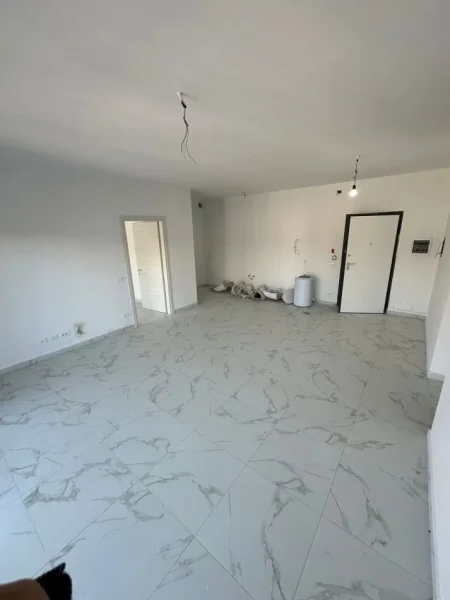 Tirane, jepet me qera zyre Kati 7, 121 m² 750 € (Myslym Shyri)