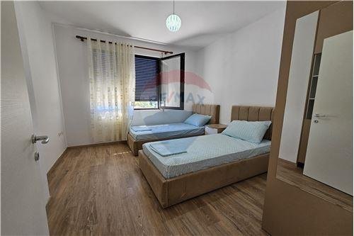 Tirane, jepet me qera 2+1 , 97 m² 600 € (Don Bosko, Shqipëri)