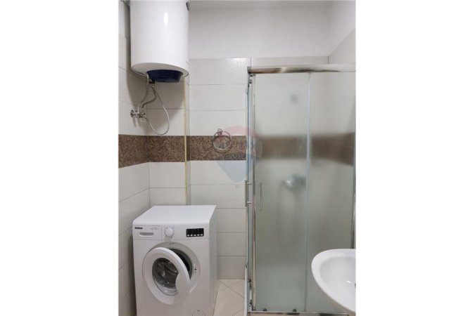 Tirane, jepet me qera apartament 2+1 Kati 4, 70 m² 460 € (Rruga Thanas Ziko)