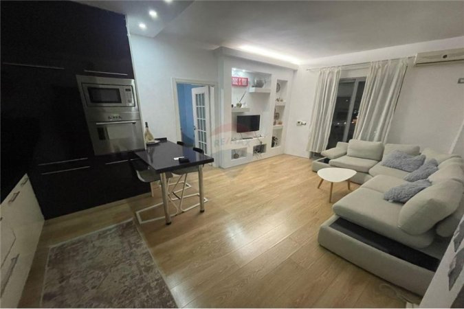 Tirane, jepet me qera apartament 2+1 Kati 7, 100 m² 500 € (Rruga Endri Keko)
