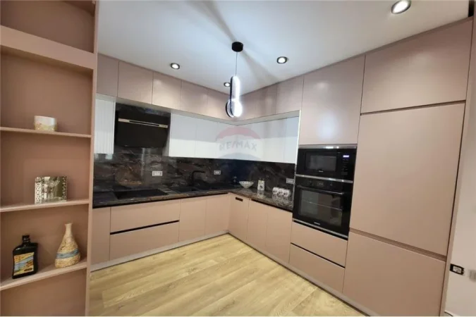 Tirane, jepet me qera apartament Kati 1, 116 m² 1.000 € 