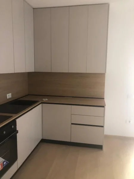 Tirane, jepet me qera apartament 2+1 Kati 3, 93 m² 800 € (Delijorgji)