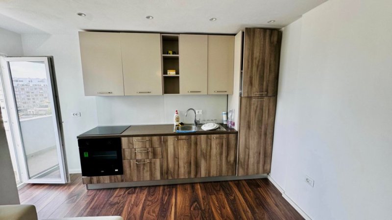 Tirane, jepet me qera 2+1+Aneks+Ballkon Kati 6, 90 m² 800 € (Zogu i Zi)