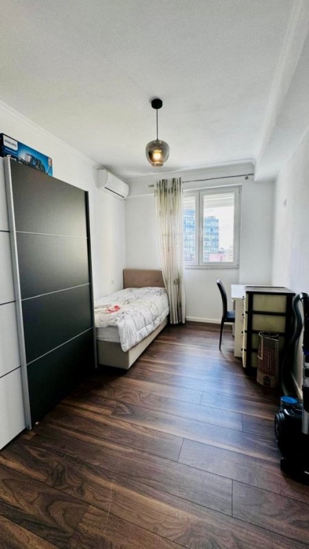 Tirane, jepet me qera 2+1+Aneks+Ballkon Kati 6, 90 m² 800 € (Zogu i Zi)