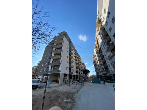 Tirane, shitet apartament 1+1 Kati 2, 71 m² 98.900 € (Rruga Dritan Hoxha)
