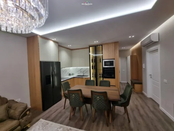 Tirane, jepet me qera apartament 2+1 Kati 2, 114 m² 1.000 € (ali demi)