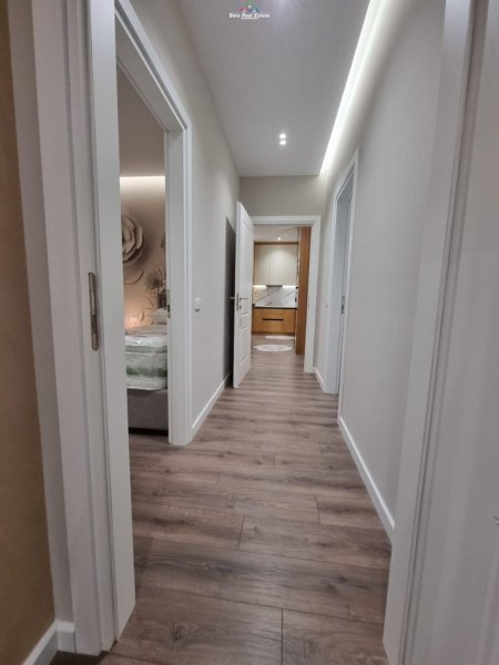 Tirane, jepet me qera apartament 2+1 Kati 2, 114 m² 1.000 € (ali demi)
