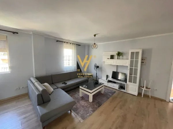 Tirane, shitet apartament 3+1+Ballkon Kati 6, 175 m² 270.000 € (LIQENI I THATE)