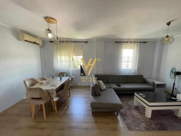 Tirane, shitet apartament 3+1+Ballkon Kati 6, 175 m² 270.000 € (LIQENI I THATE)