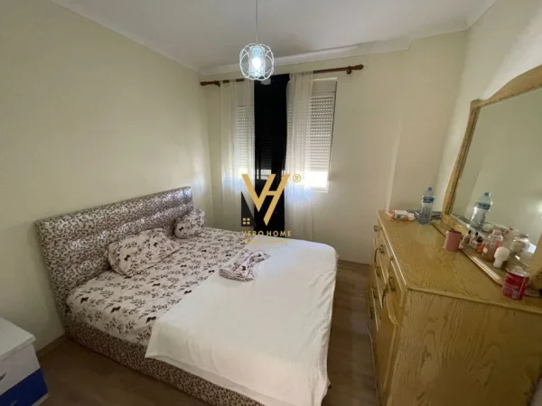 Tirane, shitet apartament 3+1+Ballkon Kati 6, 175 m² 270.000 € (LIQENI I THATE)