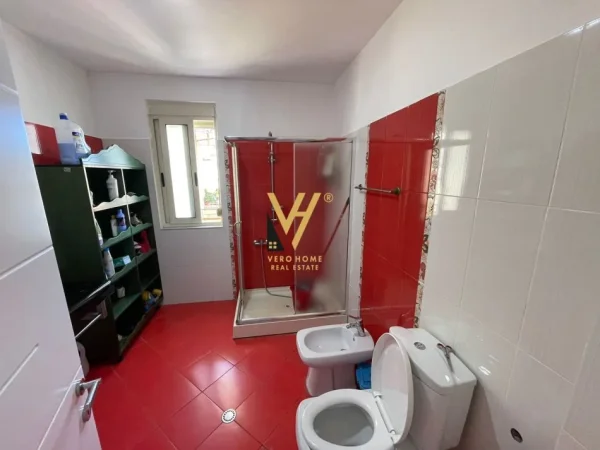 Tirane, shitet apartament 3+1+Ballkon Kati 6, 175 m² 270.000 € (LIQENI I THATE)