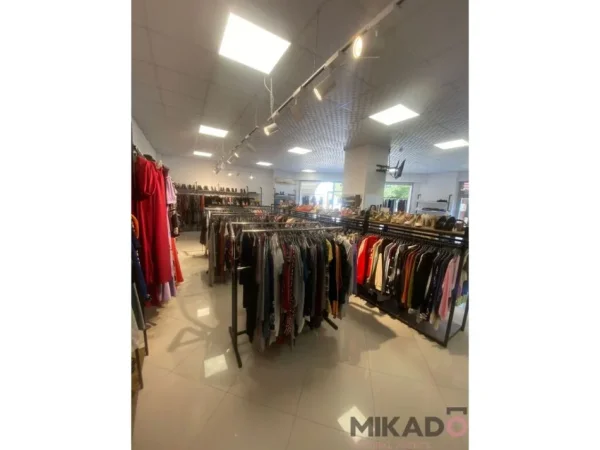 Durres, shitet dyqan Kati 0, 125 m² 450.000 € (Durres)