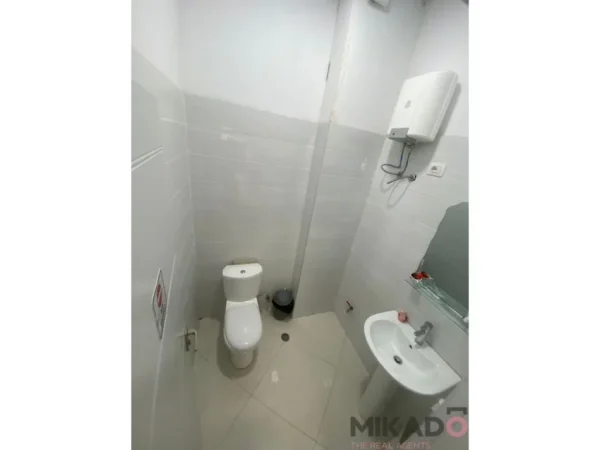 Durres, shitet dyqan Kati 0, 125 m² 450.000 € (Durres)