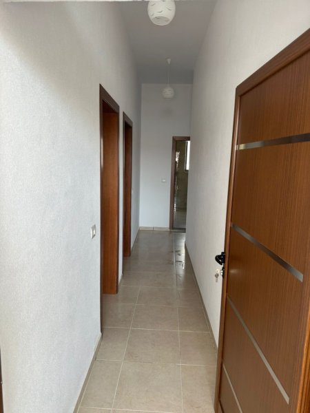Tirane, jepet me qera Vile 1+1+Ballkon Kati 3, 70 m² 350 € (allias)