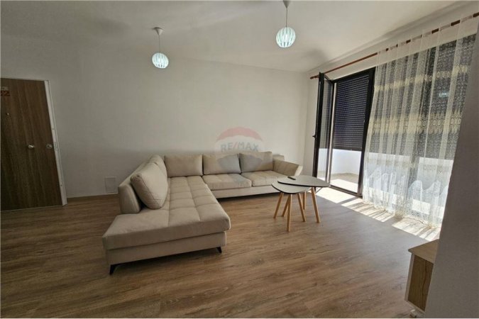 Tirane, jepet me qera apartament 2+1+Ballkon Kati 4, 108 m² 600 € (Don bosko)