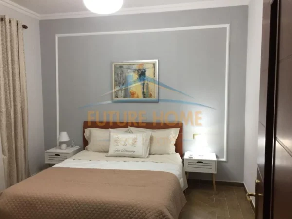 Tirane, jepet me qera apartament 2+1 Kati 3, 140 m² 900 € (Rruga e Elbasanit)